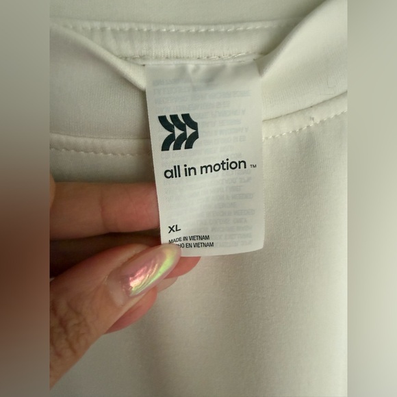 NWOT all in Motion sweater 🖤 - Picture 2 of 3